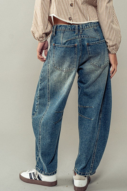 Distressed Essence Barrel Jeans