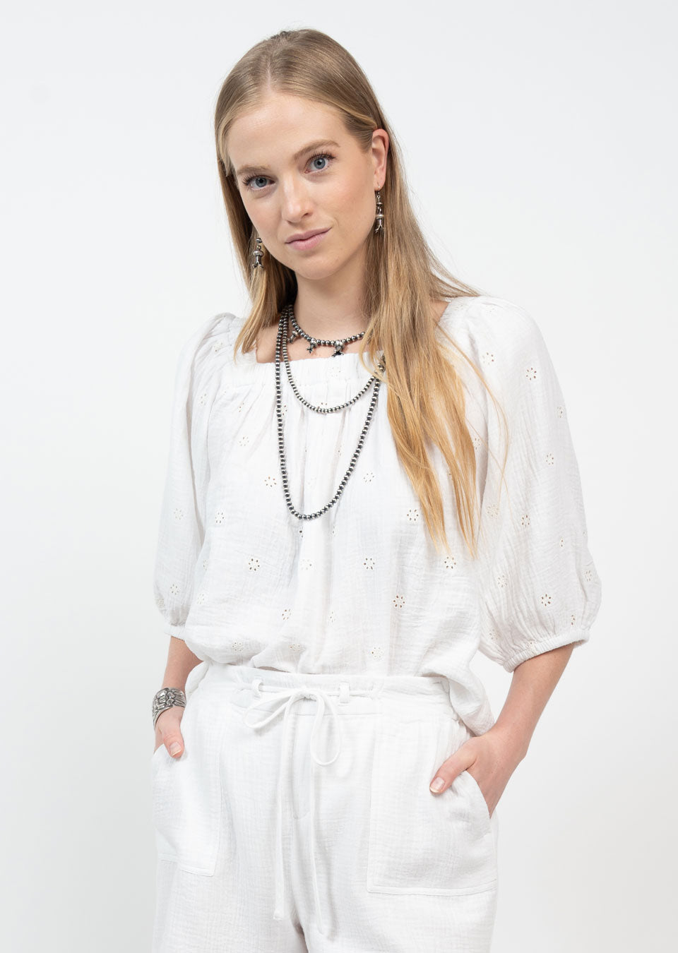 EYELET GAUZE TOP